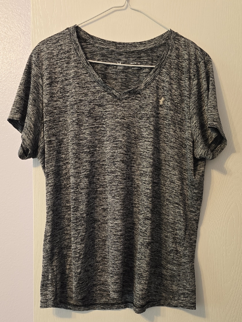 Under Armour Heathered Black/White V-Neck HeatGear Tee